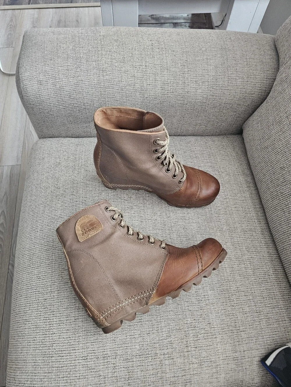Sorel Lace-Up Canvas & Leather Wedge Boots – Women's Size 9